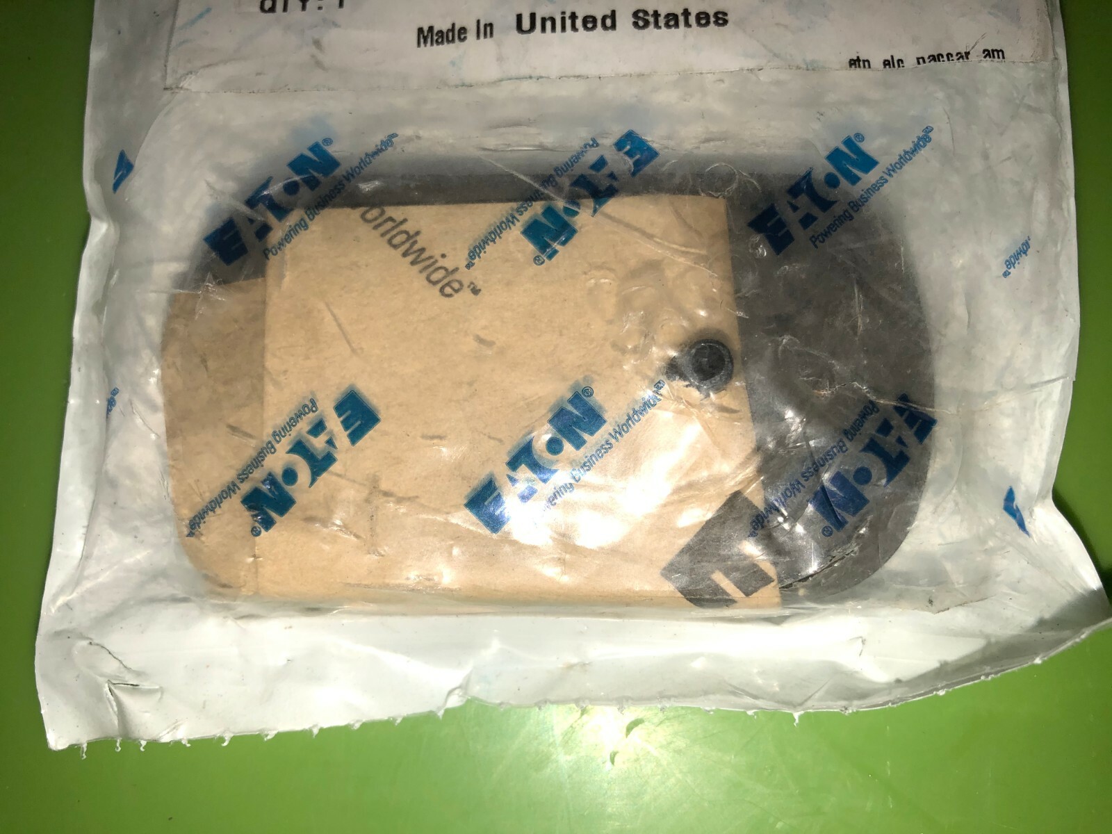 Eaton Fuller A8030 Transmission Retainer Assembly w/Roll Pin