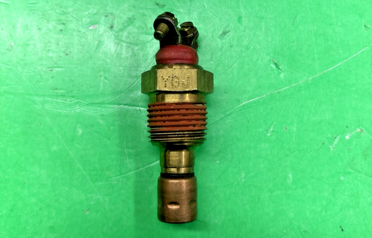 NOS BLUE BIRD 1467265 ALARMSTAT TEMPERATURE SENDER FOR BB FAN🚌FREE SHIPPING🚌