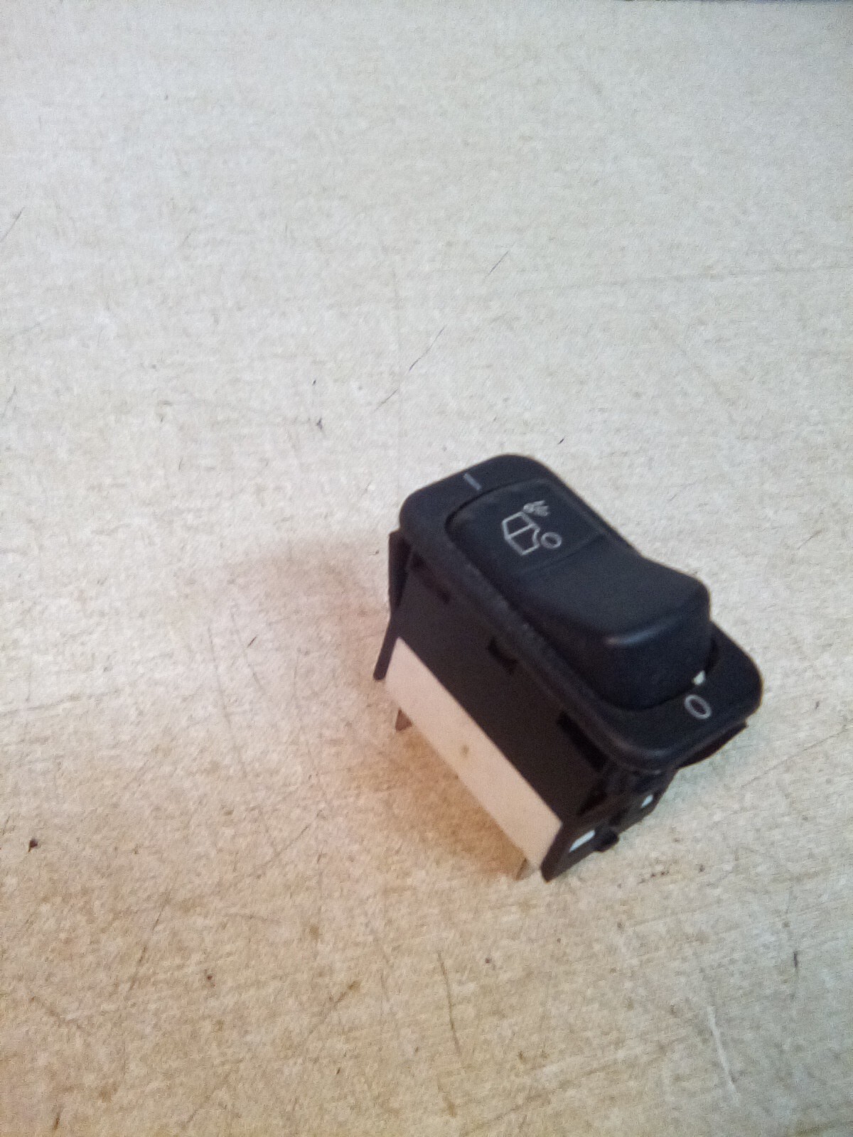 Peterbilt Q27-6031-1A8EEF1AH1 Flood Lamp Switch