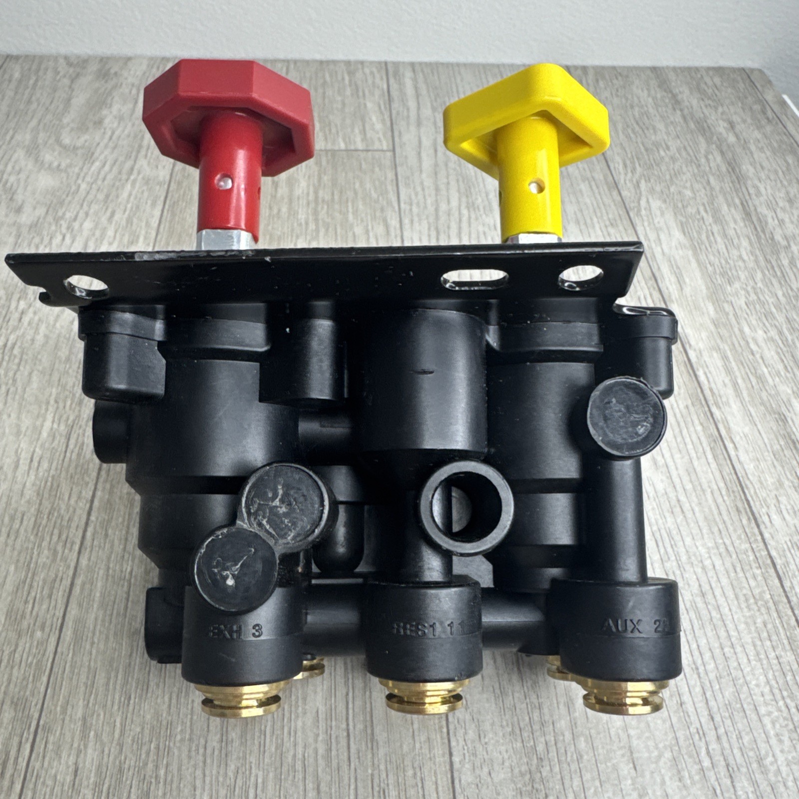 NEW MV3 Module Dash Valve fit Volvo Haldex Midland Style KN20619, RKN20619