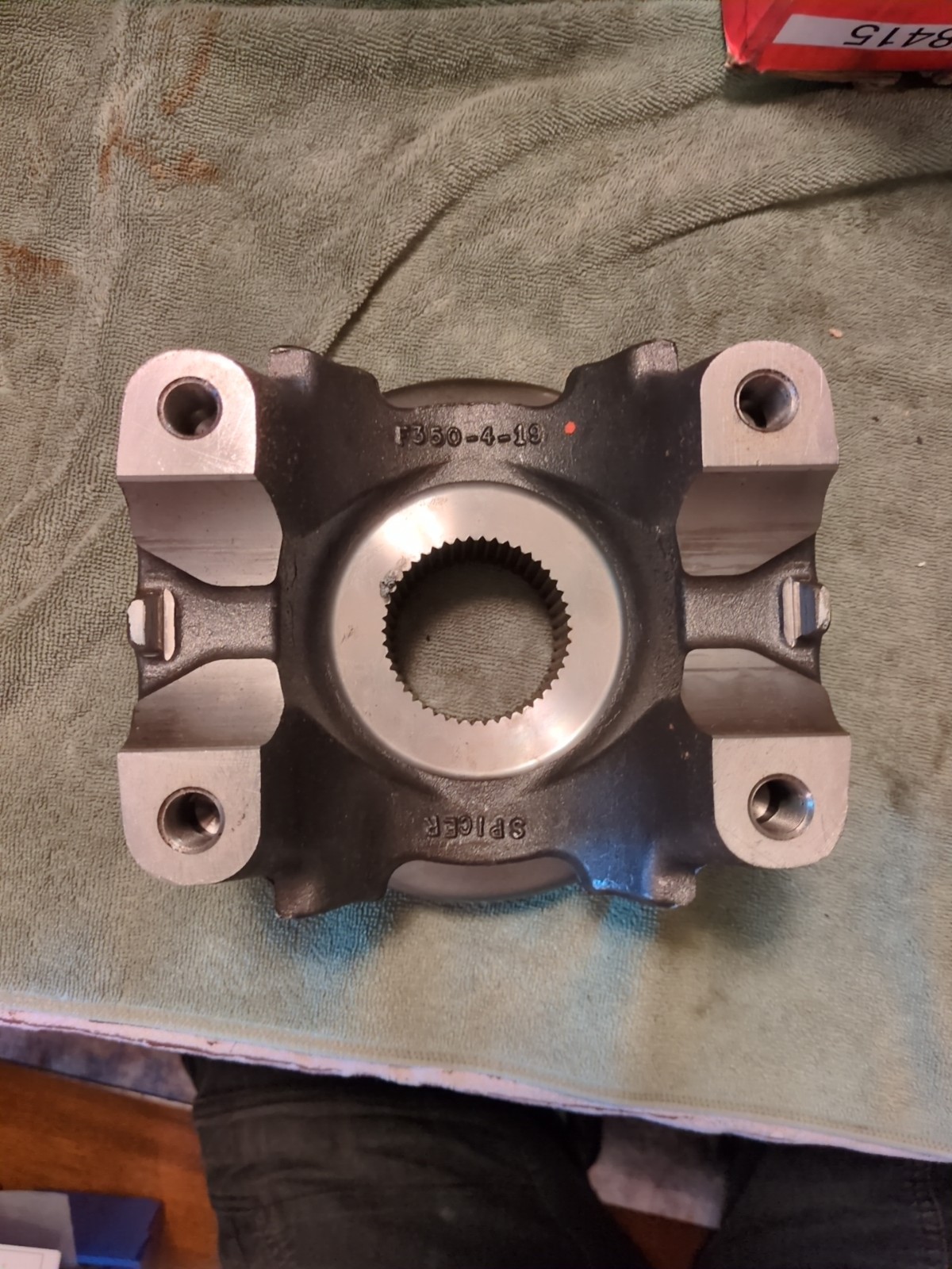 Dana Spicer Volvo #22278415 A1CV End Yoke 350-4-61-1X