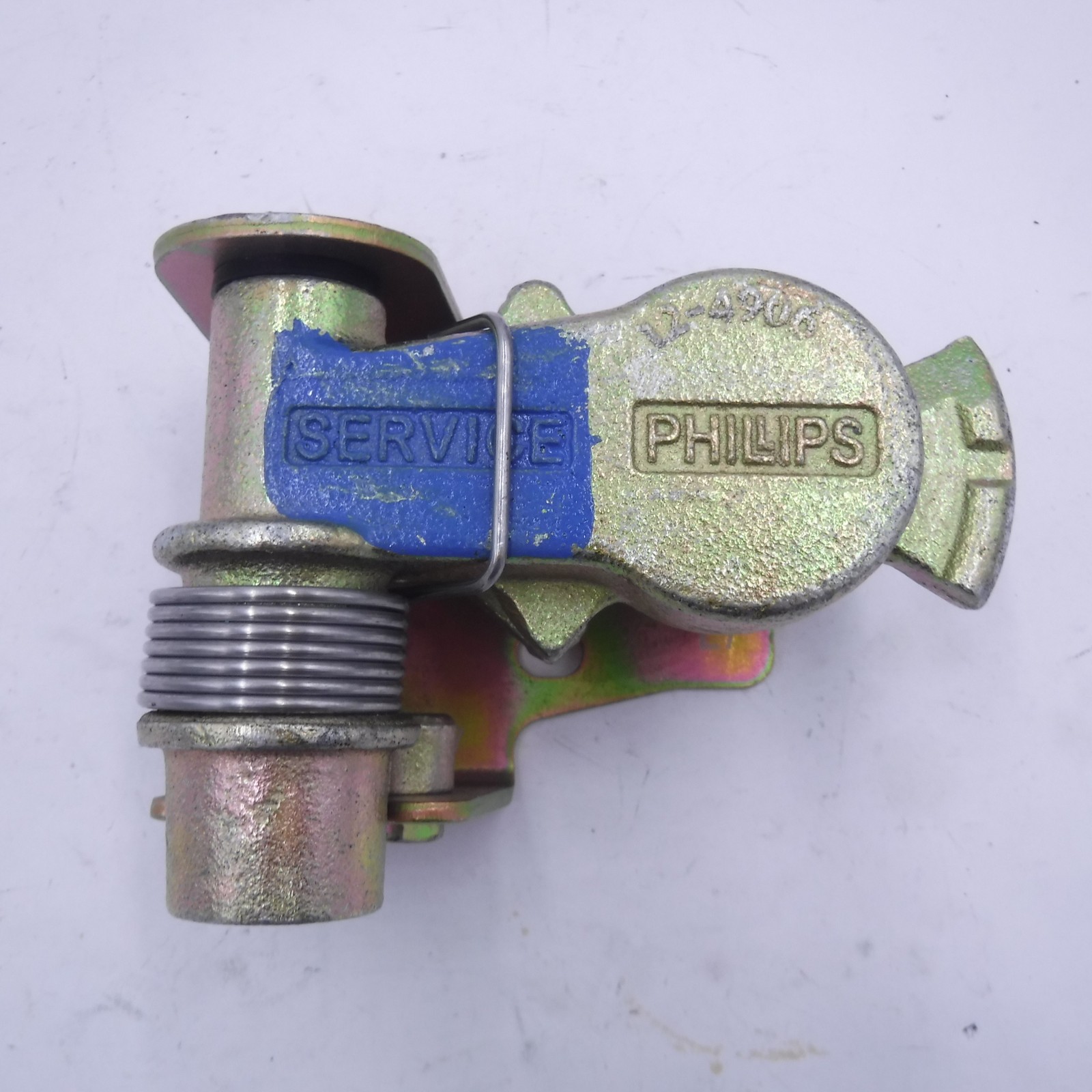 Phillips 3/8″ F NPT 90° Service STA-LOCK Cast Iron Swinger Glad Hand 12-4906