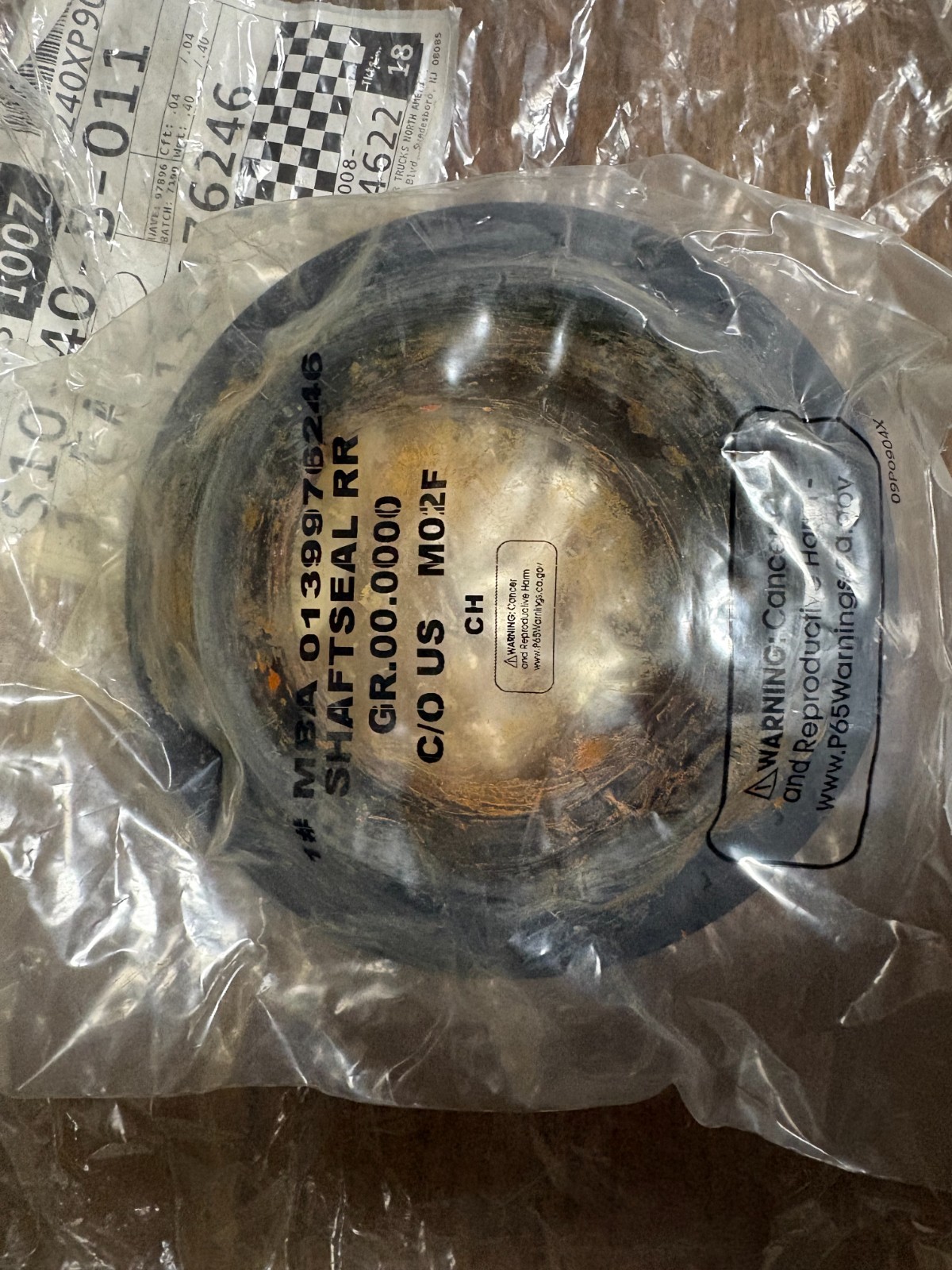 New Old Stock OEM 0139976246 SHAFT SEAL FREIGHTLINER