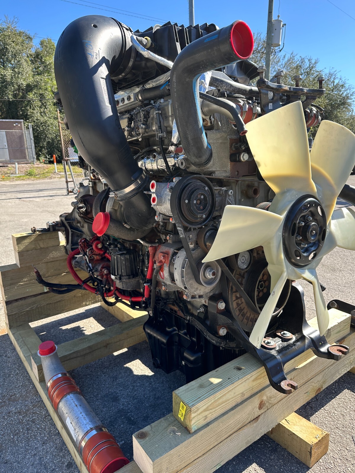 Freightliner Cascadia 126 DC DD13 Engine Assembly 42k miles on it 2024 OEM
