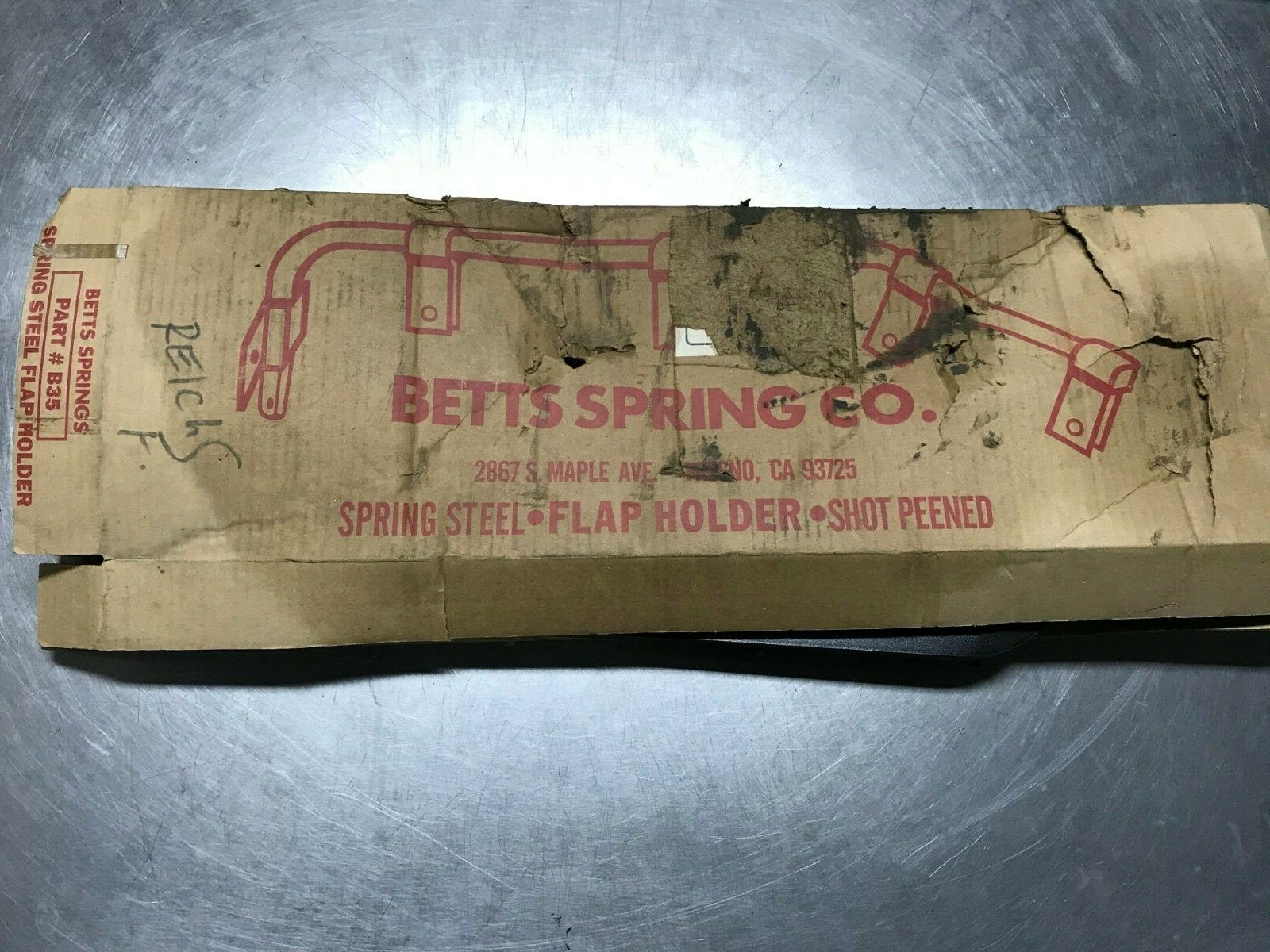 B35 BETTS Spring Steel FLAP HANGER Pair & Hardware BTS-B35