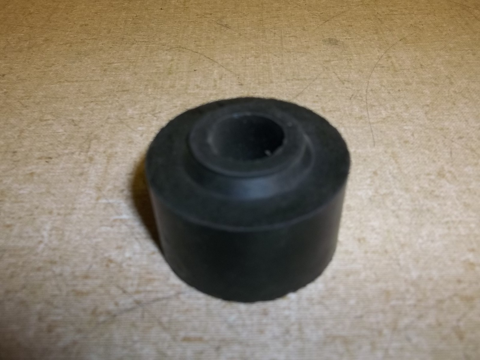 NEW Rubber Mount Bushing AMS45537 *FREE SHIPPING*