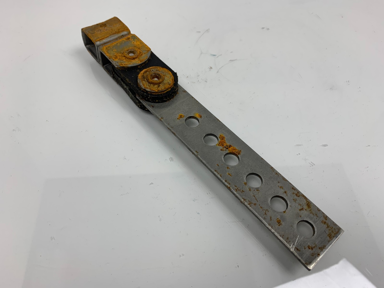 Genuine International Fleetrite ZFS89519K 9.6″ Exhaust Hanger