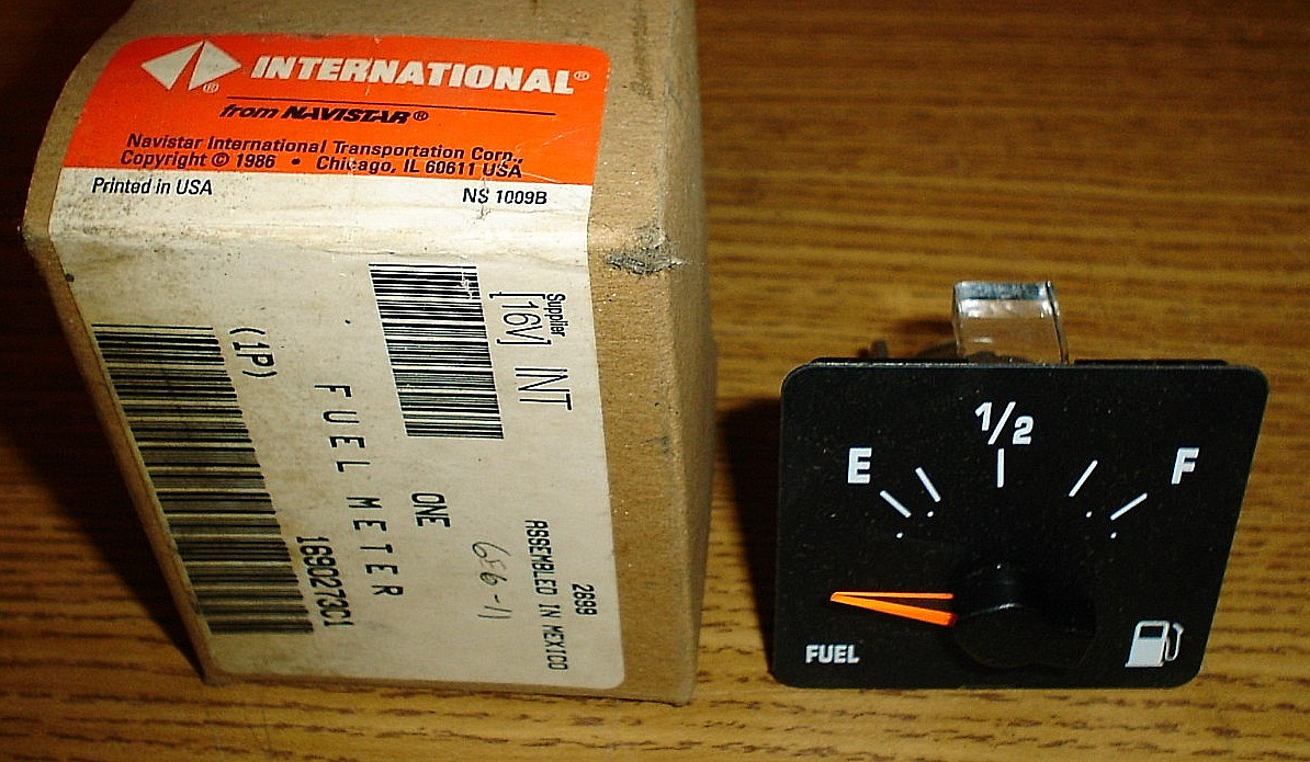 Genuine International Fuel Meter Gas Level Gauge Navistar P/N 1690273C1 OEM NOS