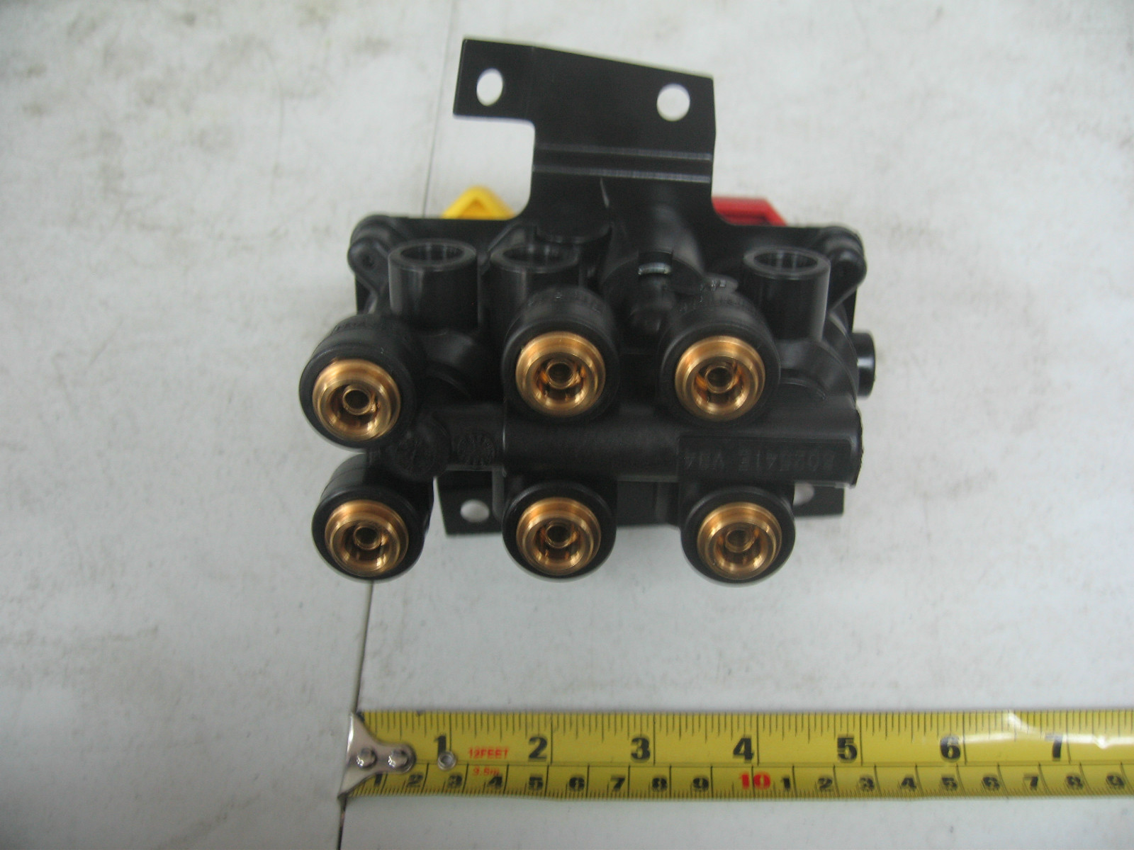 MV3 Module Dash Valve for a Volvo. Excel # 802541E Ref.# Haldex Midland KN20619