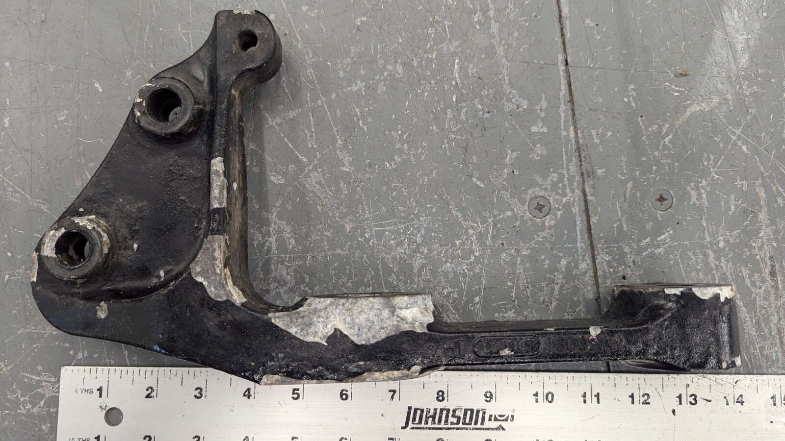 M11-6411-001 Kenworth PACCAR Cab Bunk Support Mount Bracket