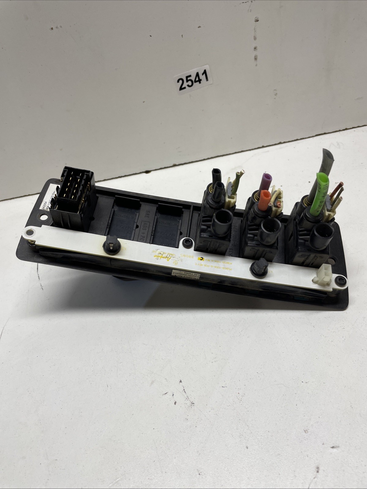 2012 Kenworth T700 Switch Panel – P/N: S64-1267-130 S95-1000, Item # 2541