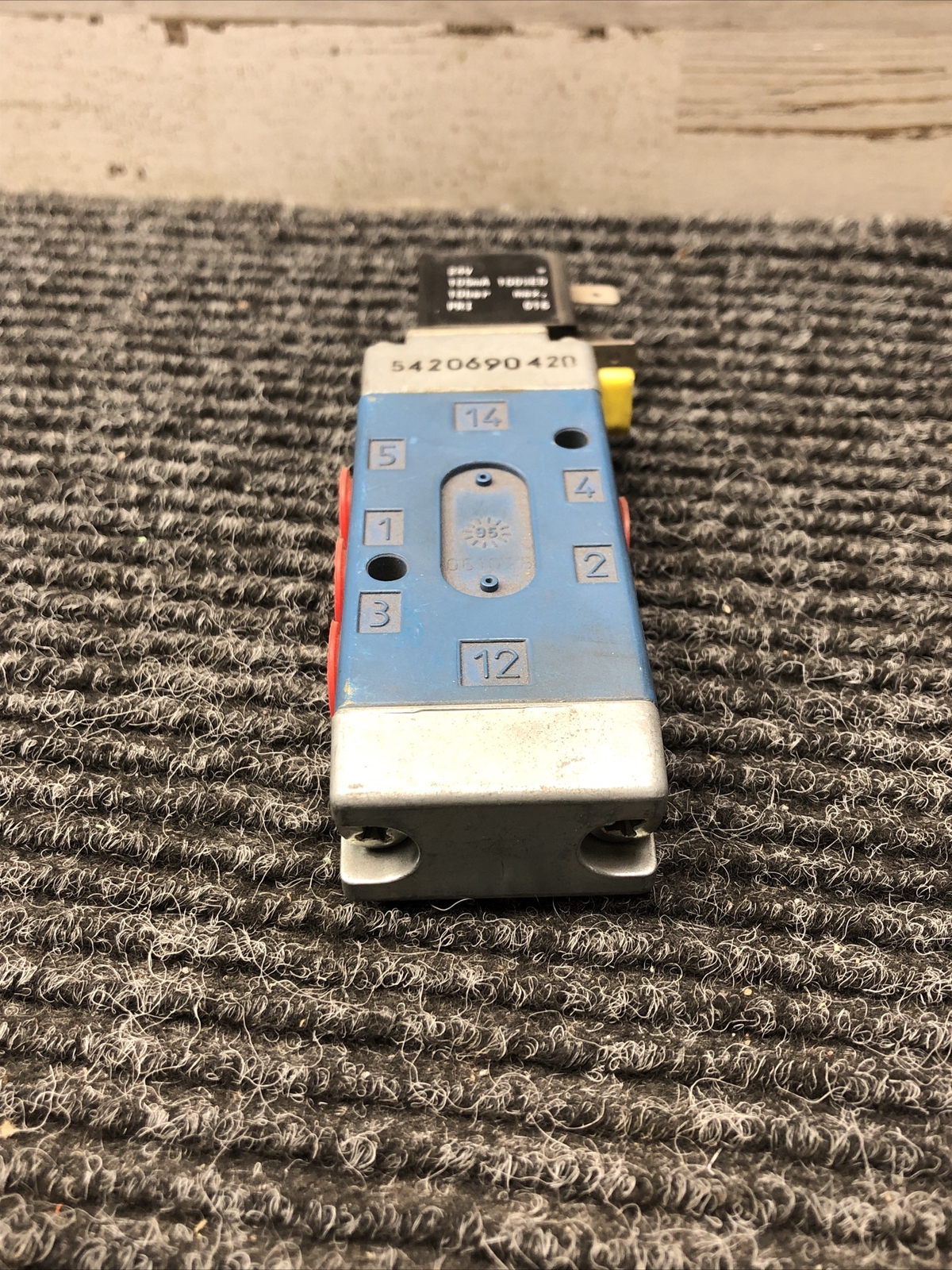 REX ROTH 5420690420 – HYDRAULIC SOLENOID PILOT VALVE P28601