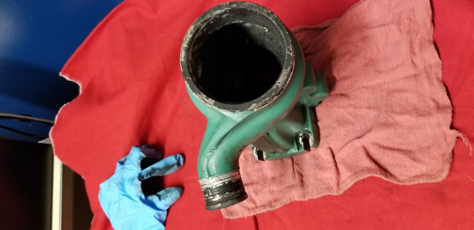 VOLVO INTAKE ELBOW , 20519514, manifold intake, air charger pipe