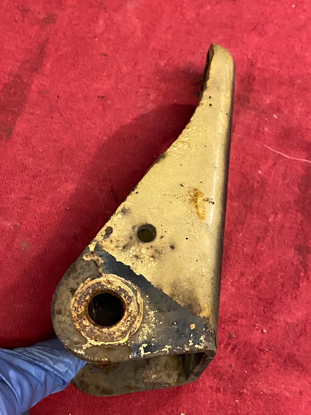 FREIGHTLINER CASCADIA: 18-65454 000 rear cab shock mount bracket upper YELLOW