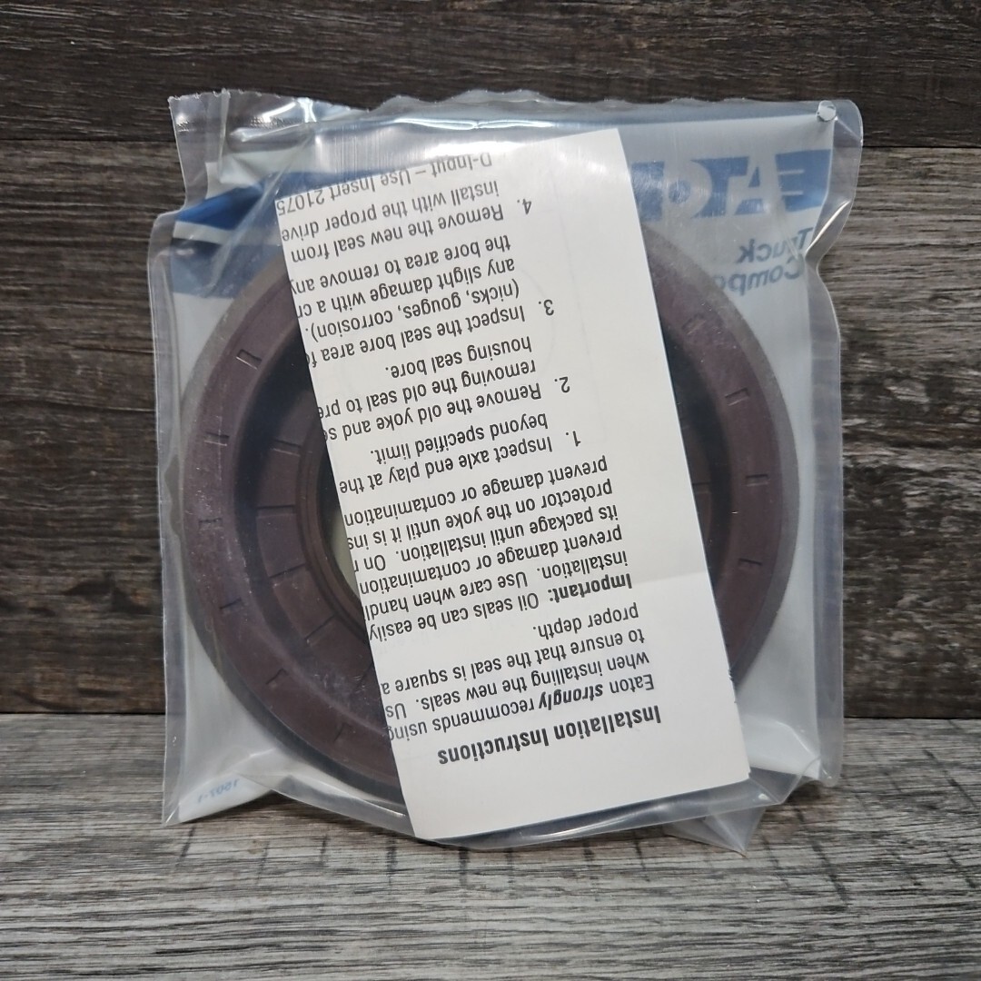 Eaton 210724 – GM 12547175 Differential Pinion Seal OEM *NEW* Made In Germany