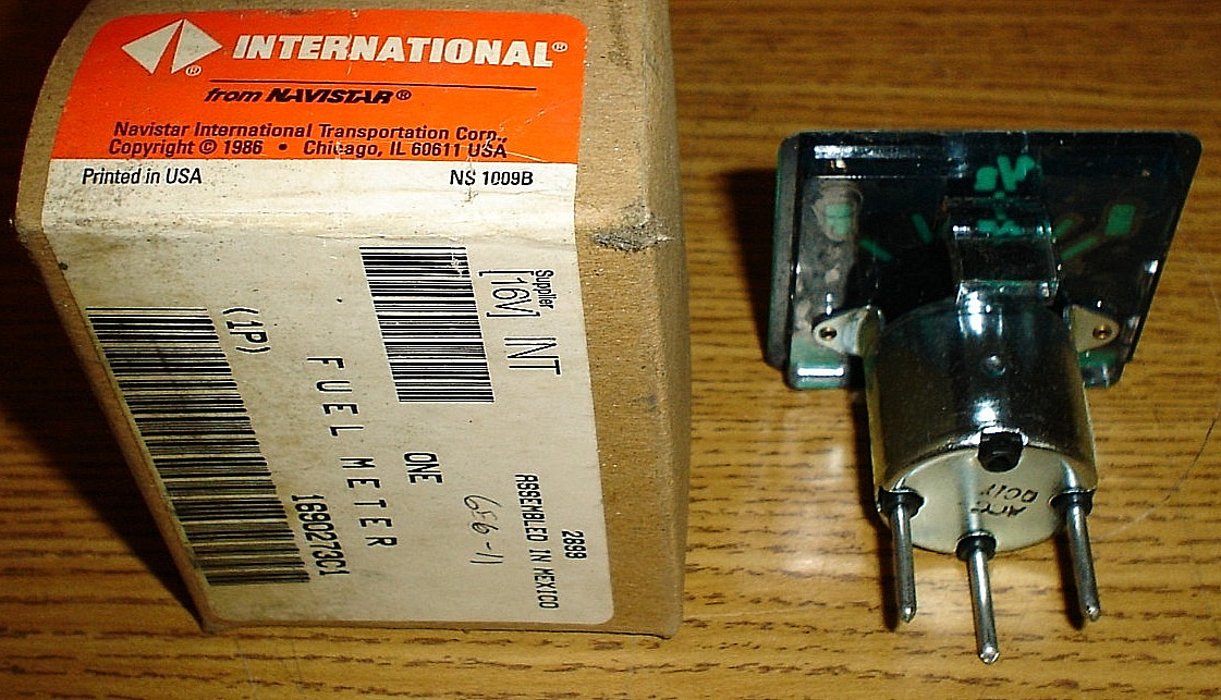 Genuine International Fuel Meter Gas Level Gauge Navistar P/N 1690273C1 OEM NOS