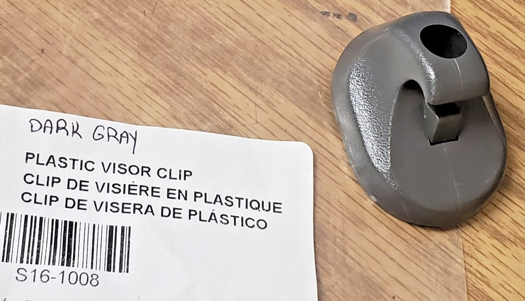 ~ NEW GENUINE PACCAR OEM KENWORTH / PETERBILT DARK GRAY SUNVISOR CLIP ~ S16-1008