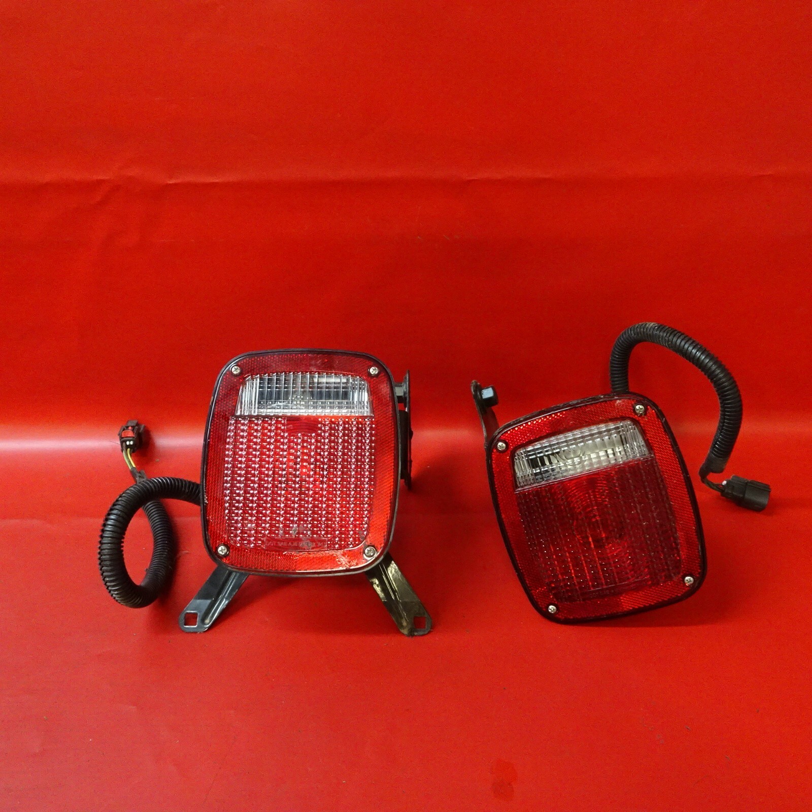 NEW Truck Lite Turn /Stop / Backup Light Assembly SET NO RESERVE! 10-223