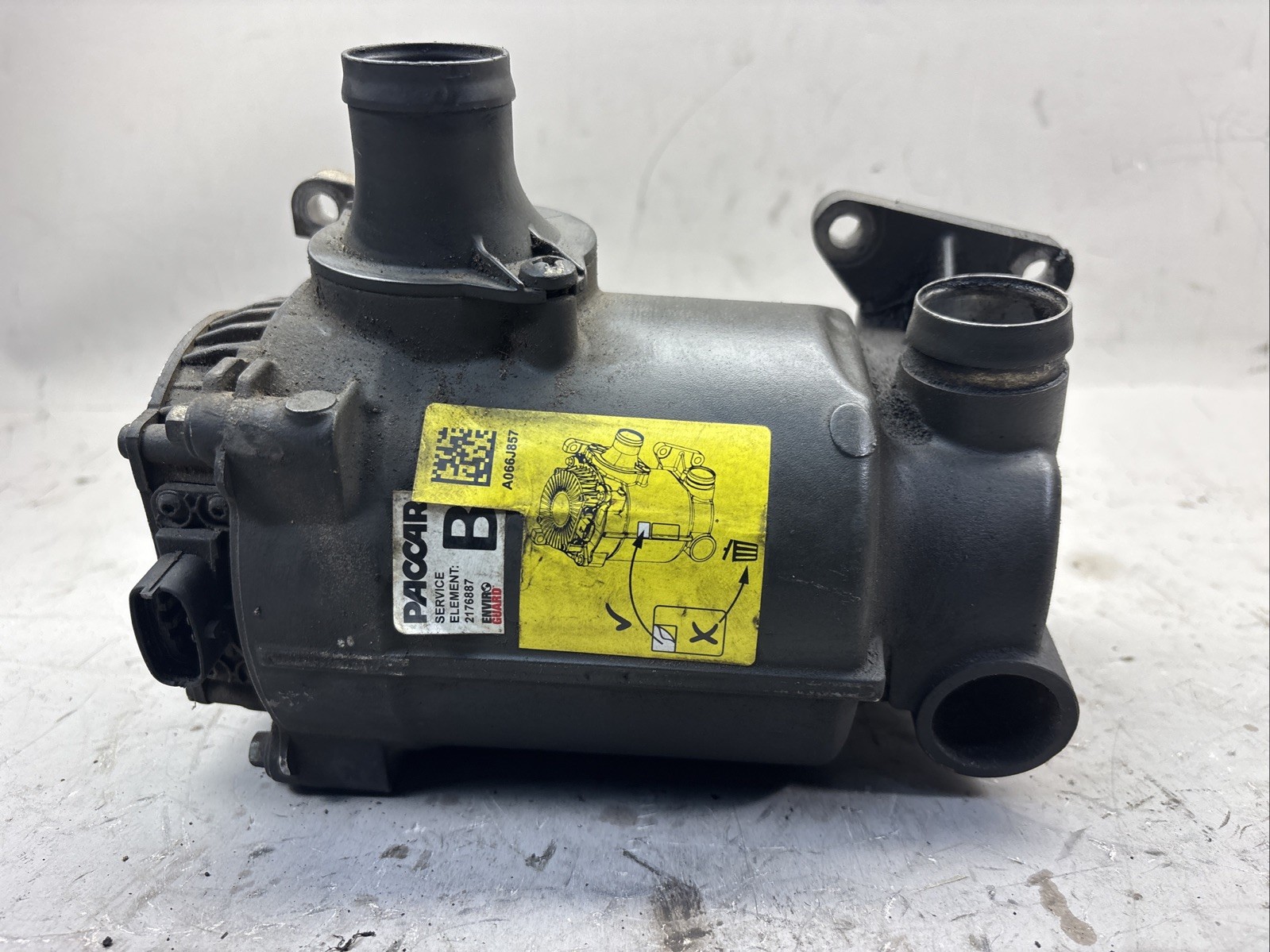 PACCAR 12V CRANKCASE BREATHER VENTILATION MODULE OEM A053R108