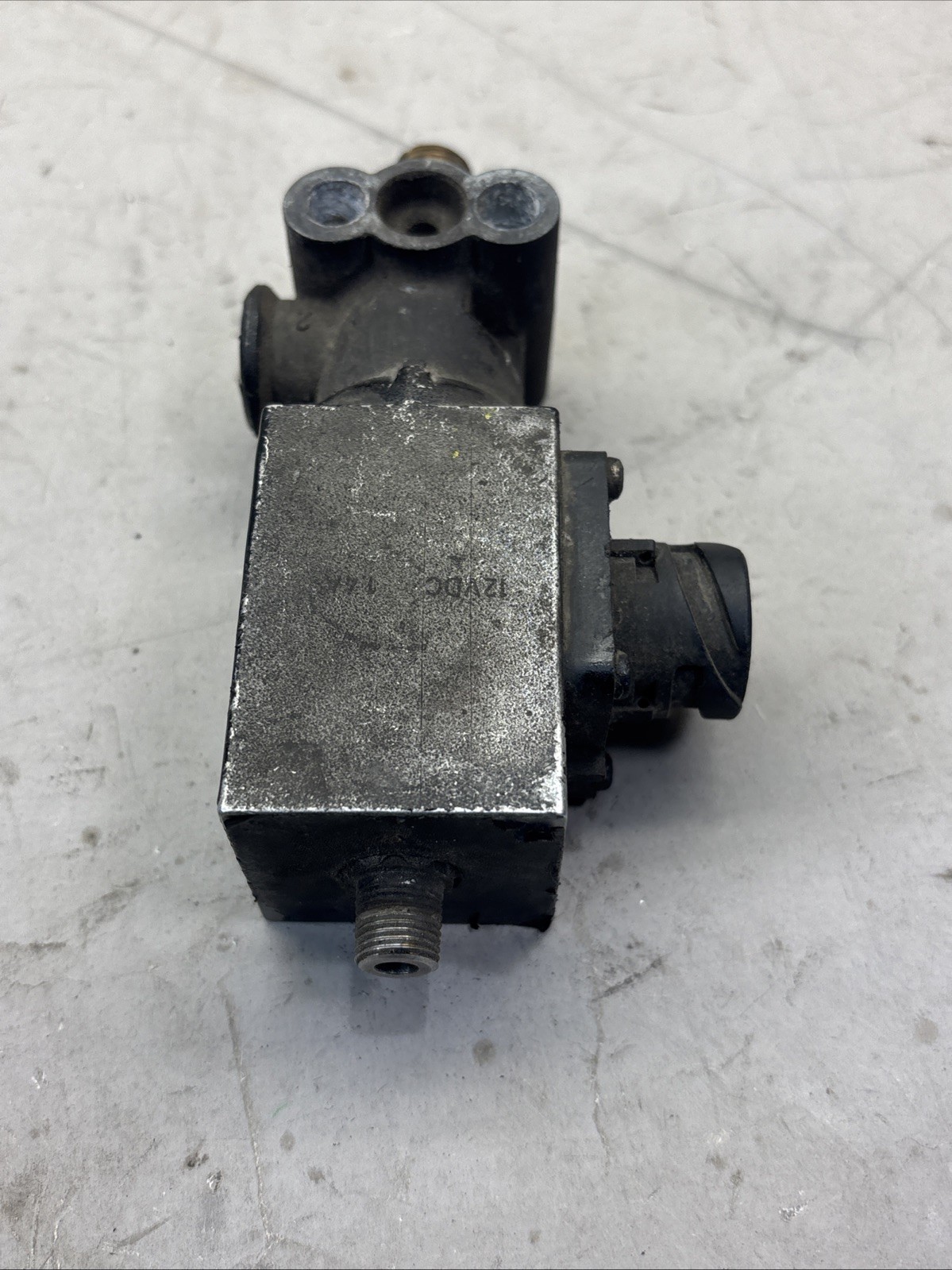 Bendix 300354 Solenoid Valve