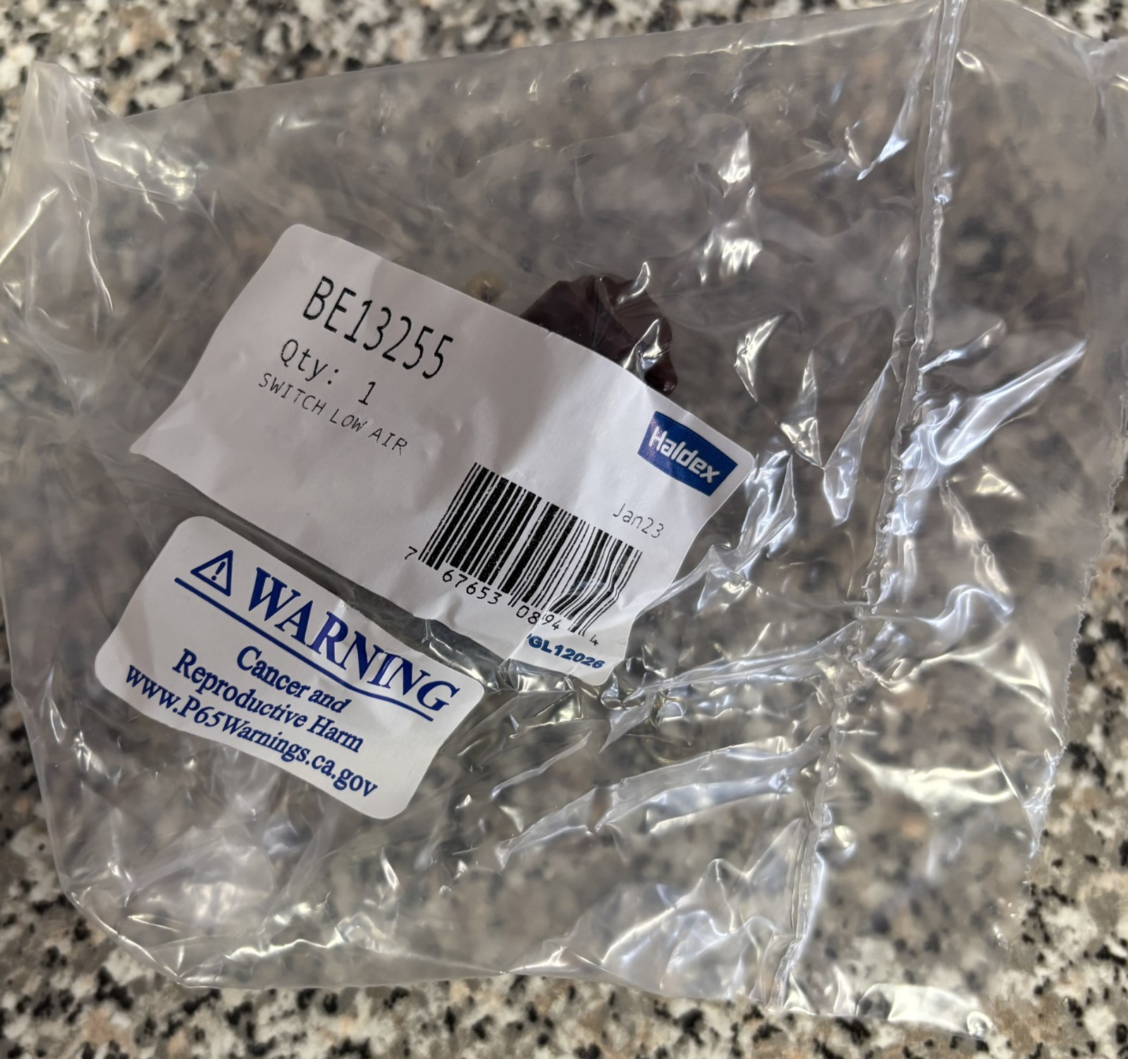 Haldex BE13255 Low Air / Stop Light Pressure Switch NSN 5930-01-560-1811 NEW