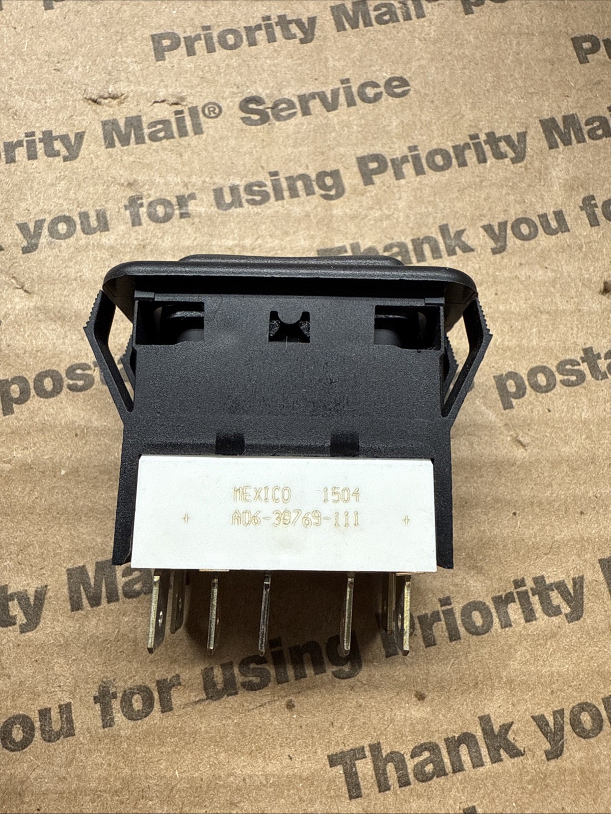 New Freightliner Spot Lamp Rocker Switch – P/N A06-30769-111