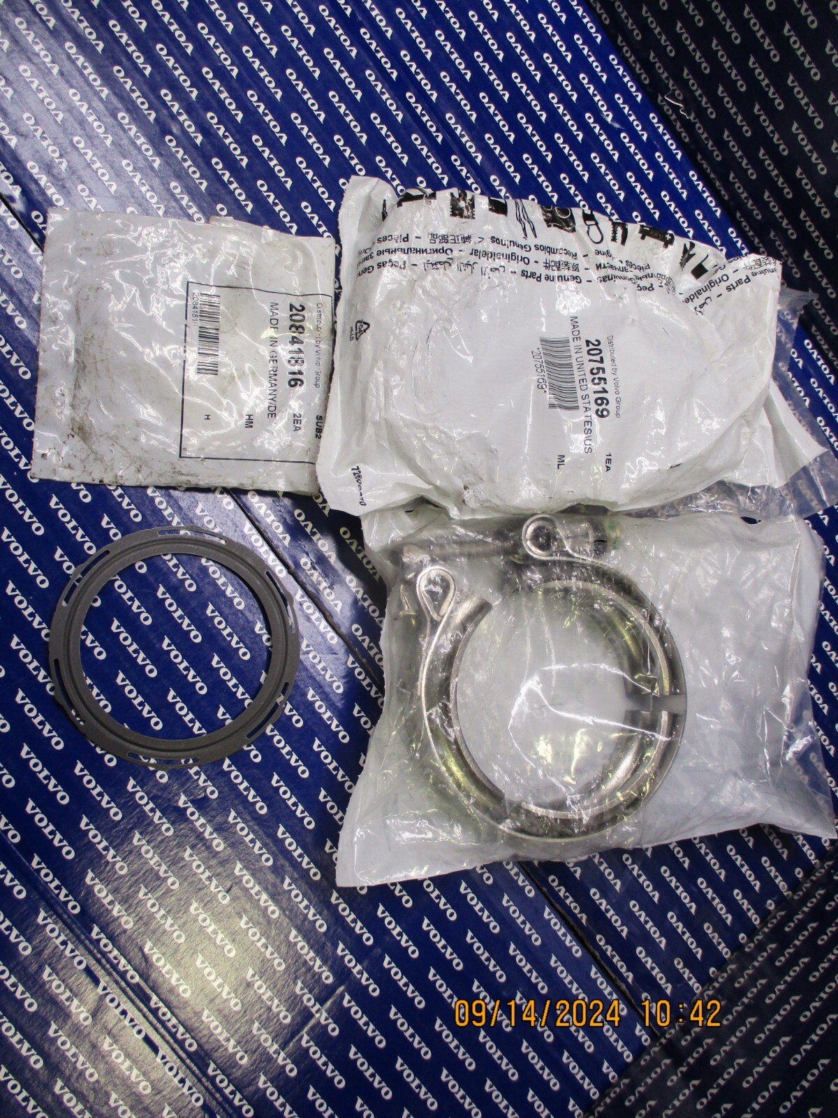 Genuine OEM Volvo D13 EGR cooler, EGR valve clamps 20755169 gaskets 20841816 set
