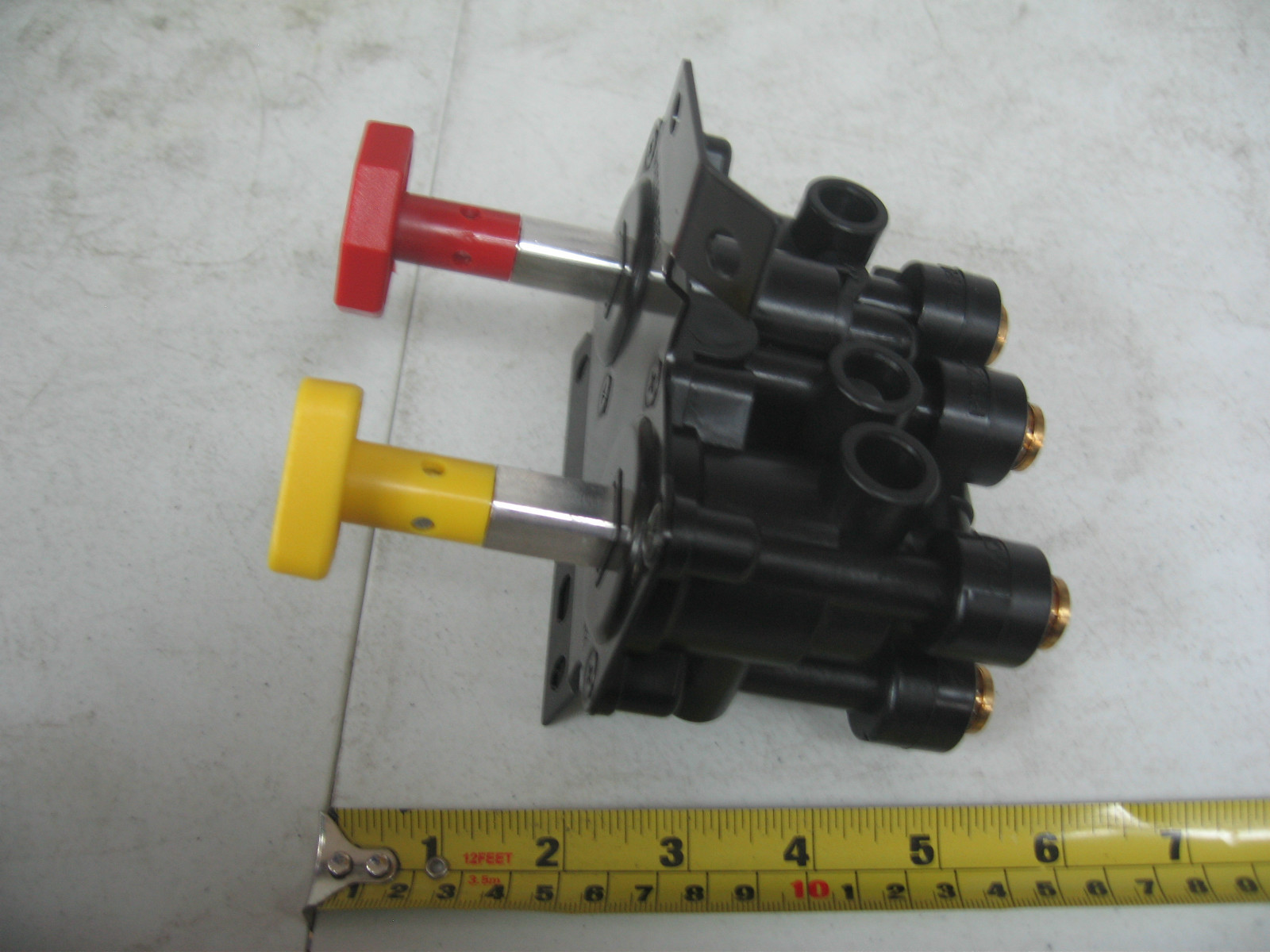 MV3 Module Dash Valve for a Volvo. Excel # 802541E Ref.# Haldex Midland KN20619