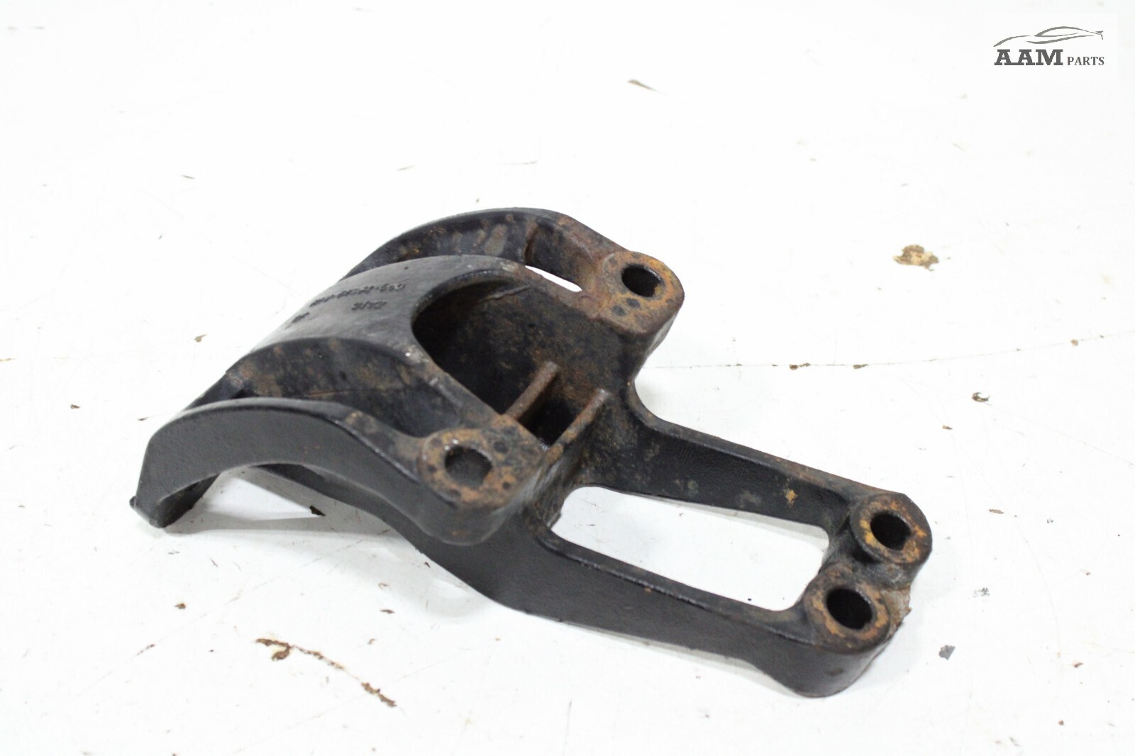 2018-24 FREIGHTLINER CASCADIA FRONT RIGHT CAB MOUNT BRACKET R18-67961-000 OEM