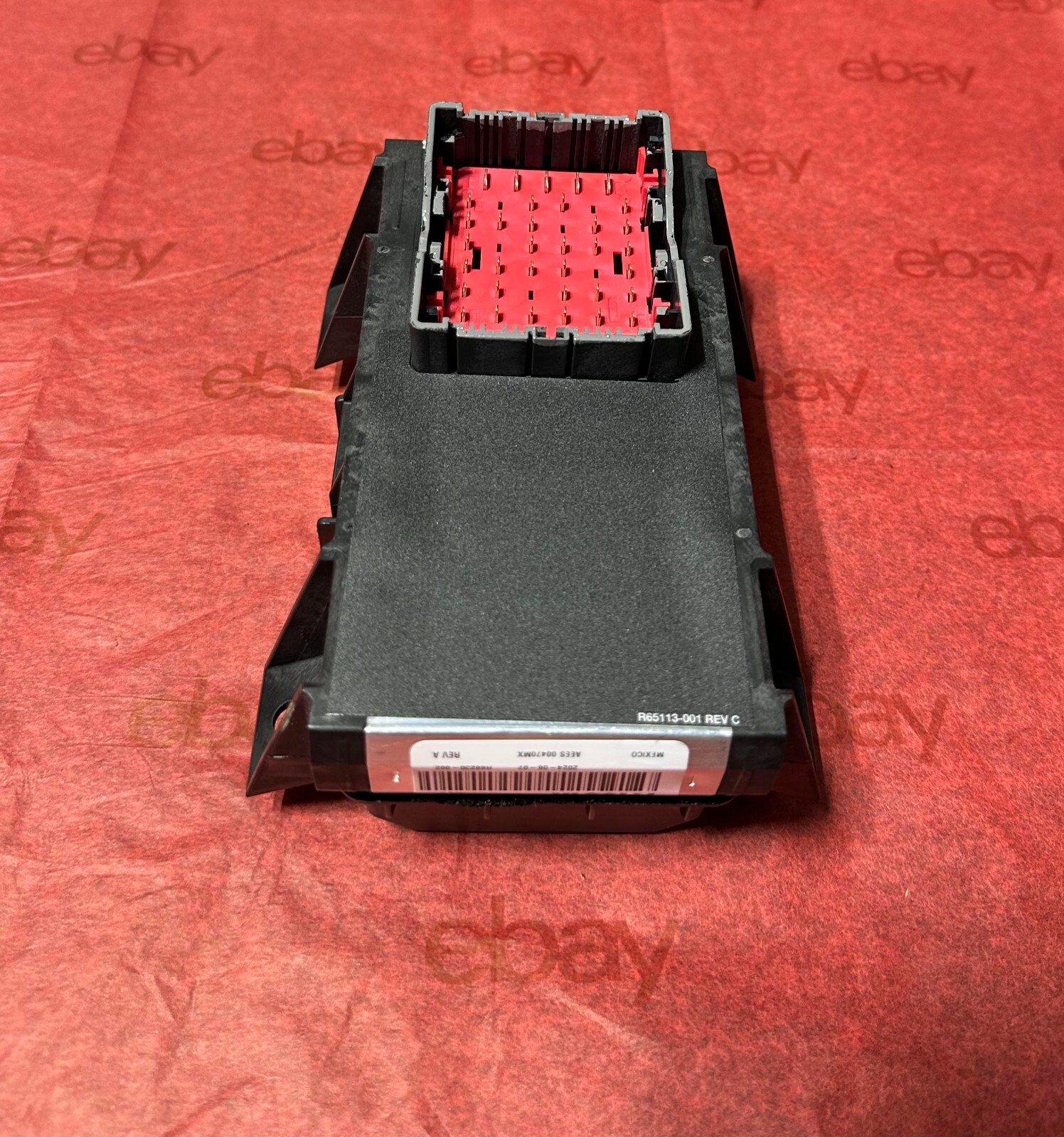 P27-1224-0120 Genuine Paccar Sleeper Fuse Assembly OEM – New