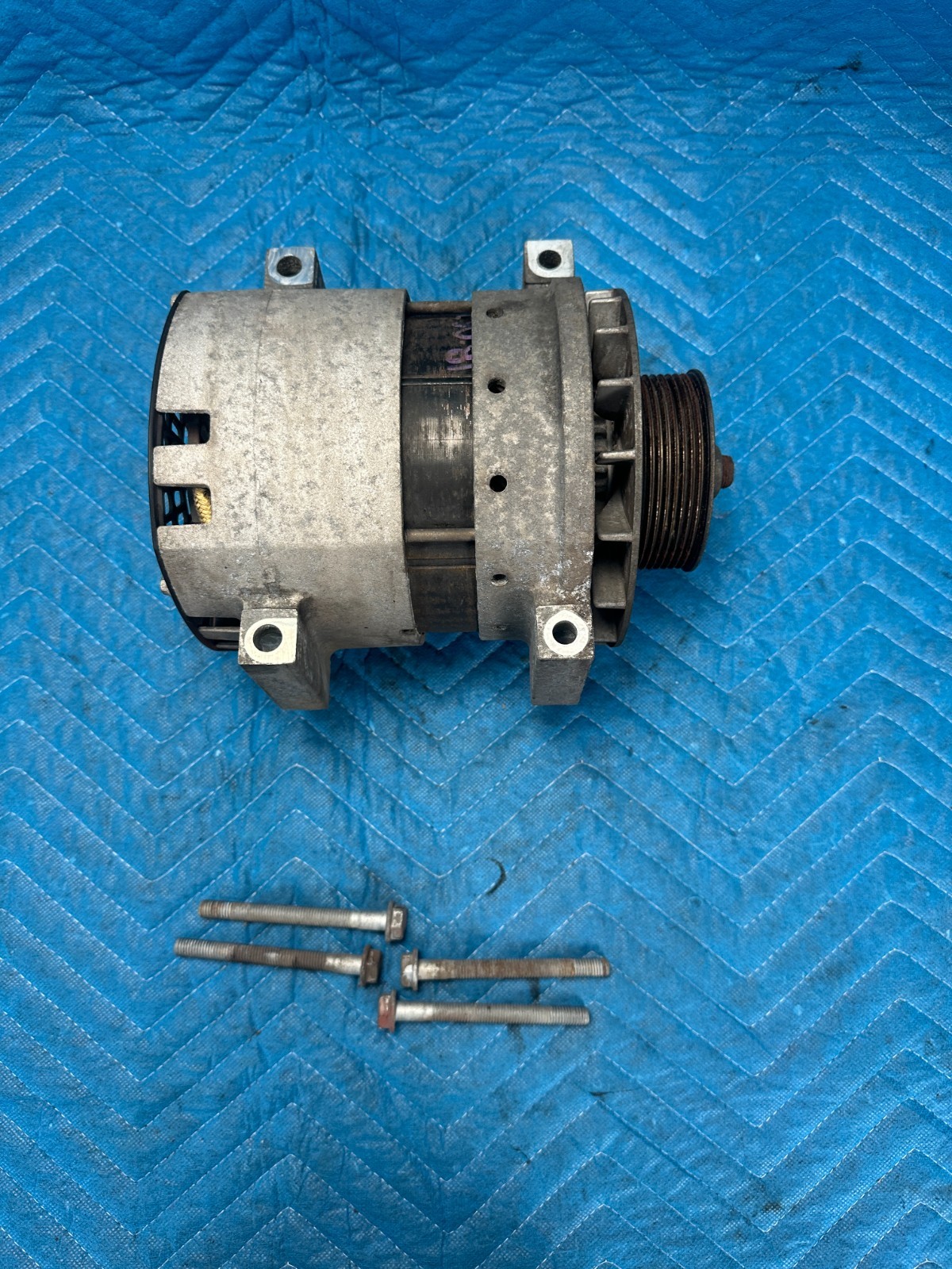 Freightliner Cascadia 126 Alternator Generator Delco w/Bolts 2020 OEM