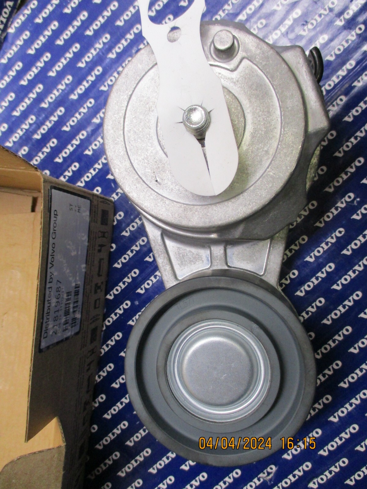Volvo D13 2017-21 a/c belt tensioner OEM 24201573