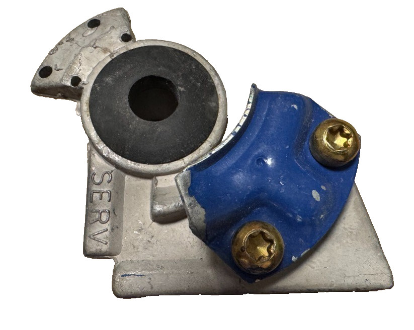 Midland Trailer Mount 38-Deg Gladhand Service Blue Bottom 3/8″ Thread