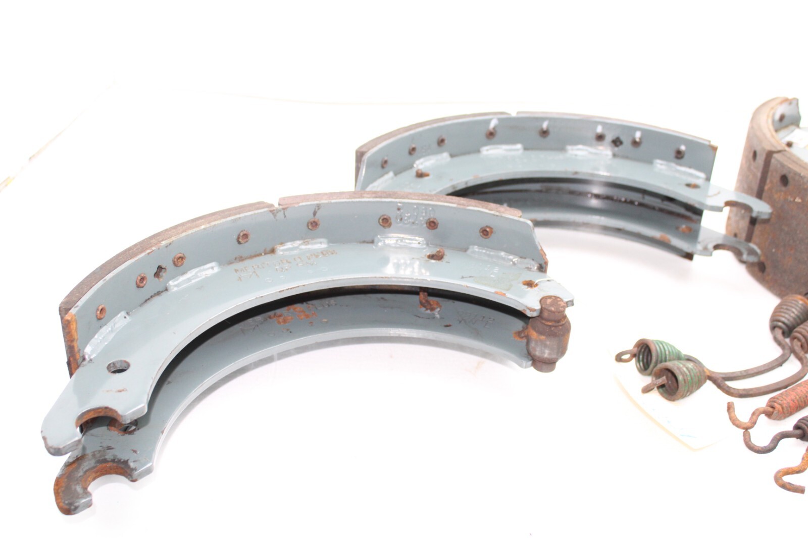 2013 FREIGHTLINER CASCADIA MERITOR DRUM BRAKE SHOES & HARDWARE KIT Q8991