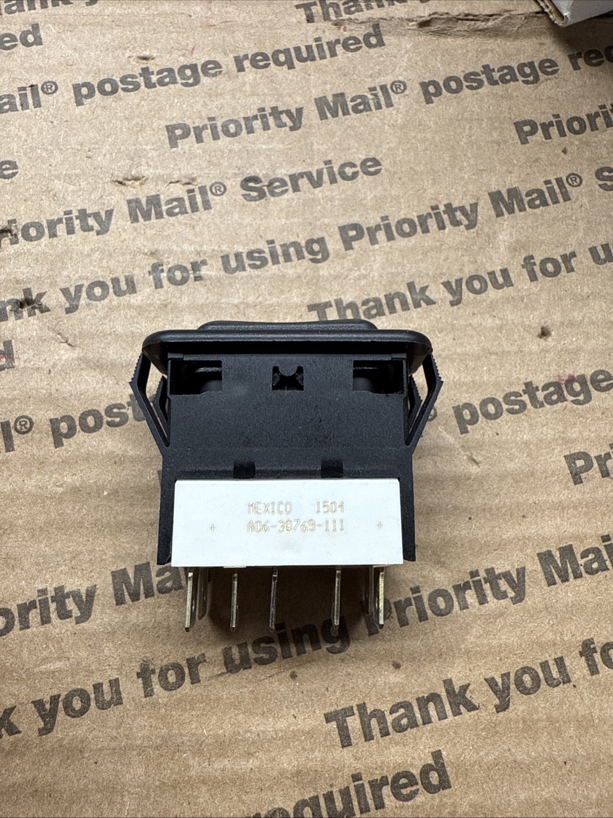 New Freightliner Spot Lamp Rocker Switch – P/N A06-30769-111