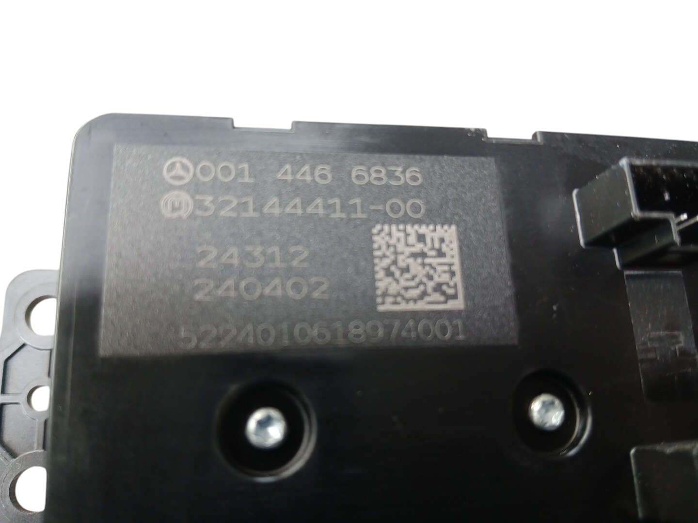 Bendix IntelliPrk Brake A 001 446 68 36. Electric Parking Brake Switch