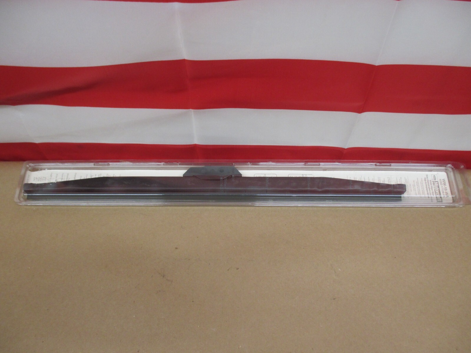 WW-18-WA WIPER BLADE 18″ 4U2Z-17528-FA FORD MOTORCRAFT 2 BLADES IN THIS LOT NEW
