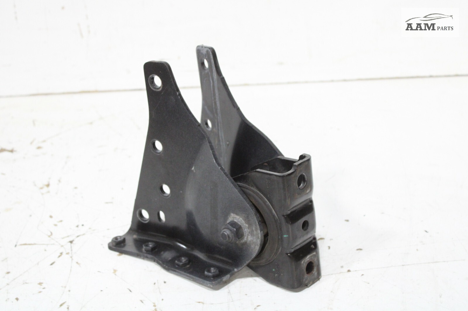 18-23 FREIGHTLINER CASCADIA FRONT LEFT CAB MOUNT BRACKET A18-59209-000 OEM