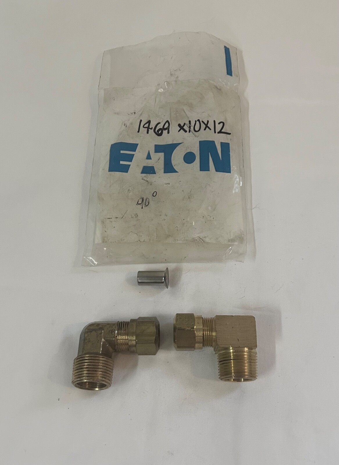 90 DEGREE BRASS AIR LINE FITTINGS – SET OF TWO – 5/8 MPT to 5/8 PLASTIC LINE