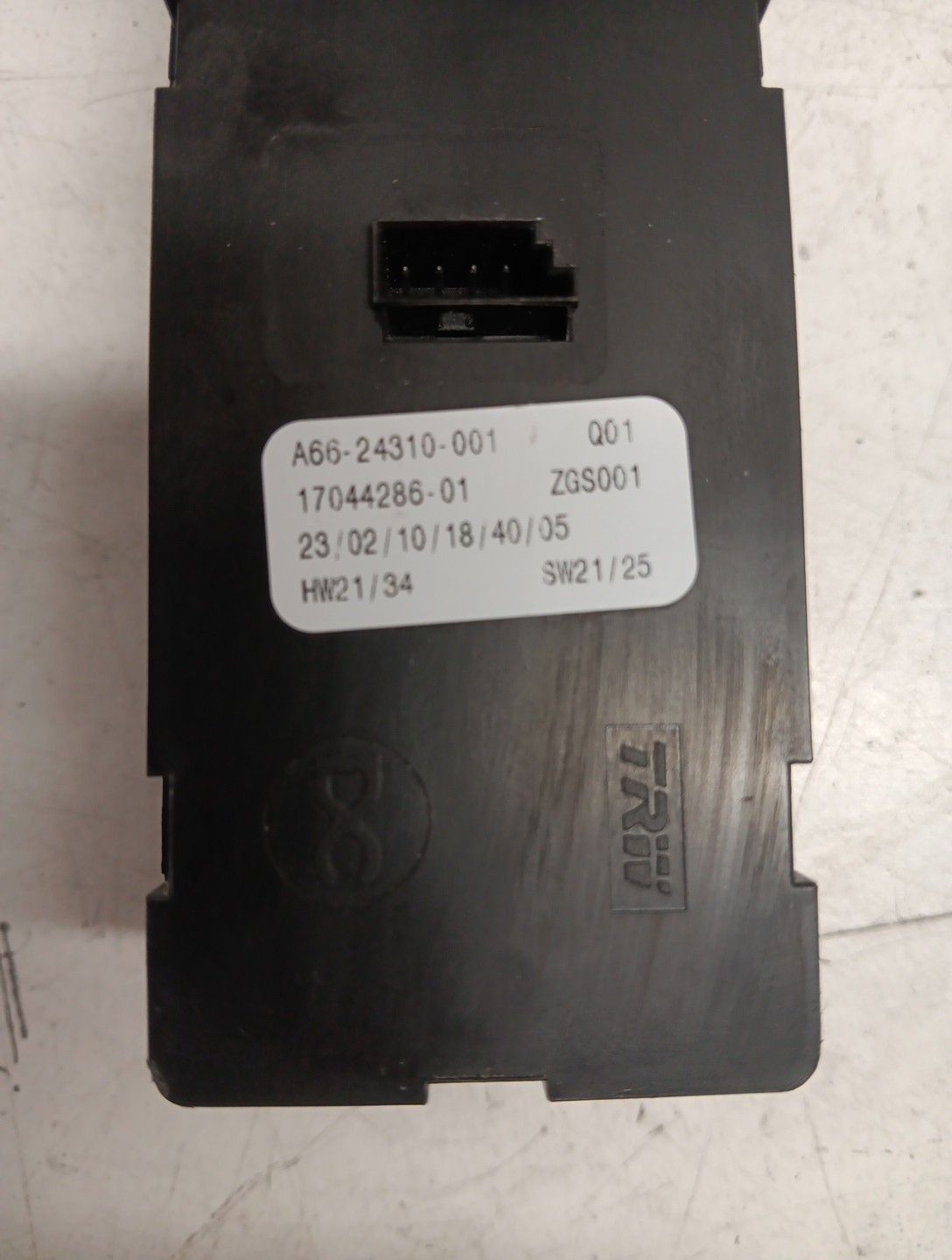 Electric Control – Windows, Locks and Mirrors – A66-24310-001 Item #3166