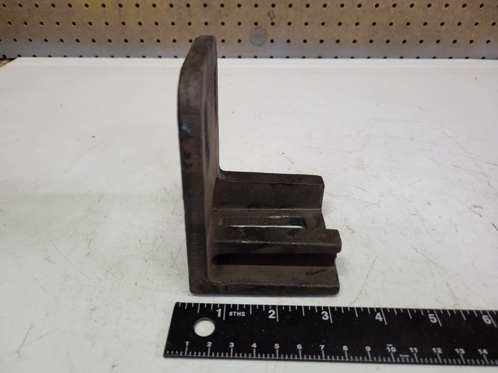 Axle Frame Mounted Stop Bracket Freightliner 16-12387-002 Ref.# 16-12387 002