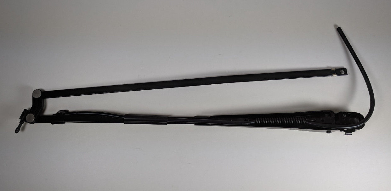 Fleetrite 1665107C1 Navistar Wiper Arm With Washer Hose 15.82″