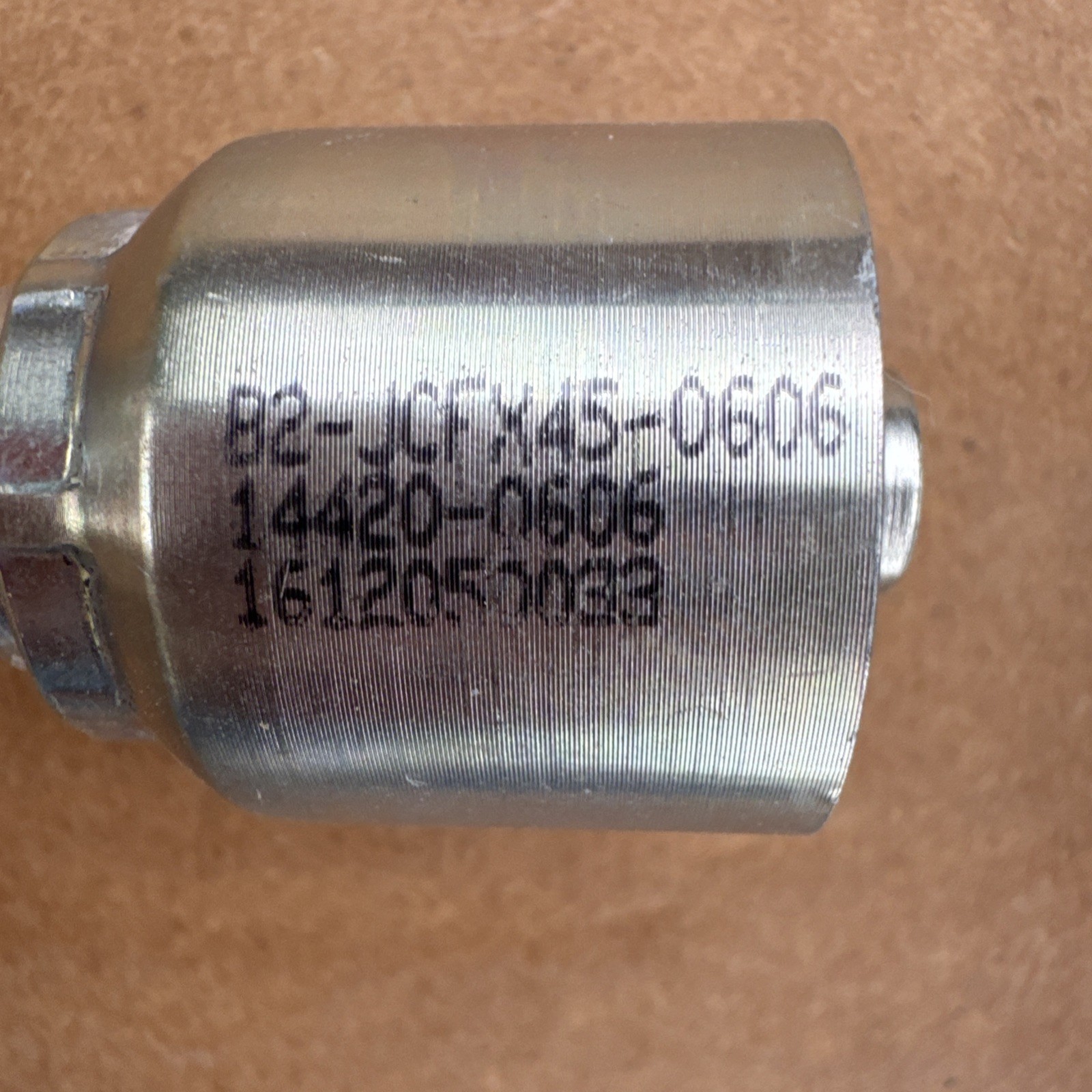 B2-JCFX45-0606: Continental Hose Fitting, 0.375 (3/8″) Hose ID x 9/16-18 Female