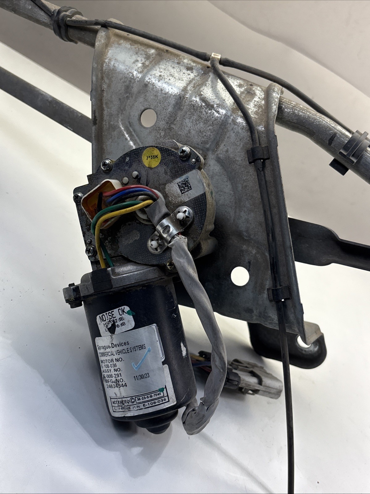 Volvo VNL Windshield Wiper Motor w/Linkage 2023 OEM 24634544