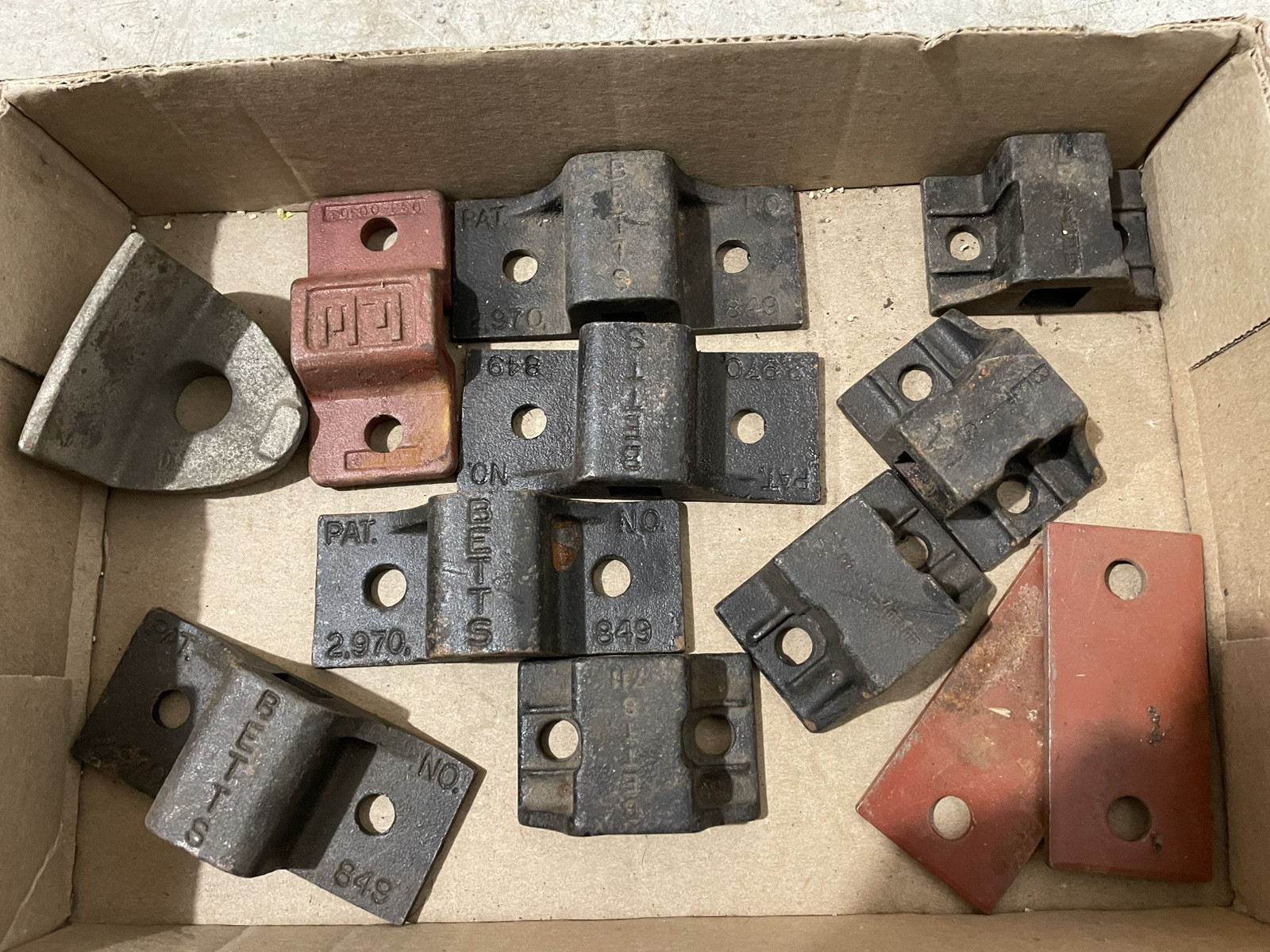 Lot Of Bets 711 And Other Mudflap Hanger Brackets