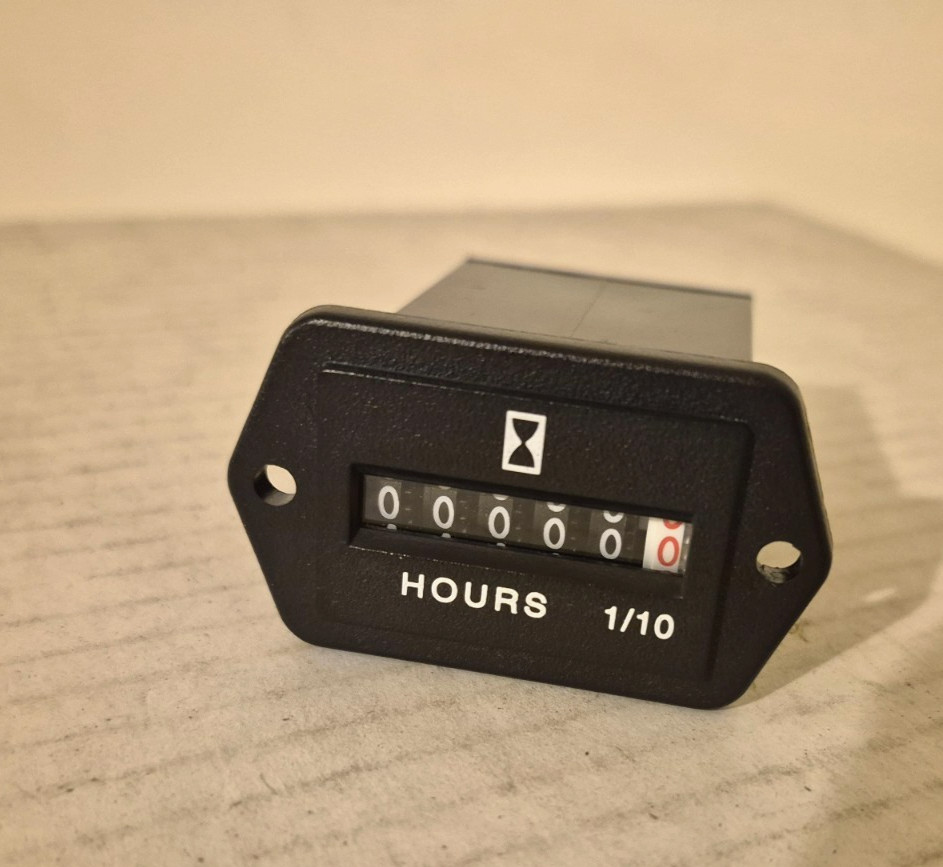 Continental Automotive Hour Meter 120VAC Hour 701-1245