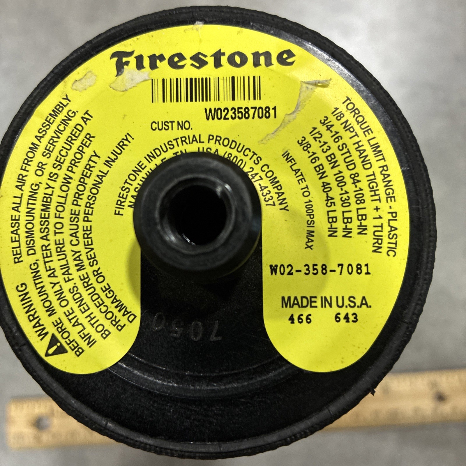 Genuine Firestone W023587081 W02-358 -7081Freightliner Cabin air spring. NOS