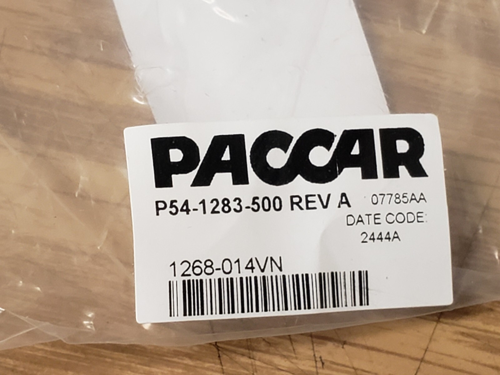 ~NEW GENUINE PACCAR OEM KENWORTH / PETERBILT SLEEPER CLEARANCE MARKER LIGHT