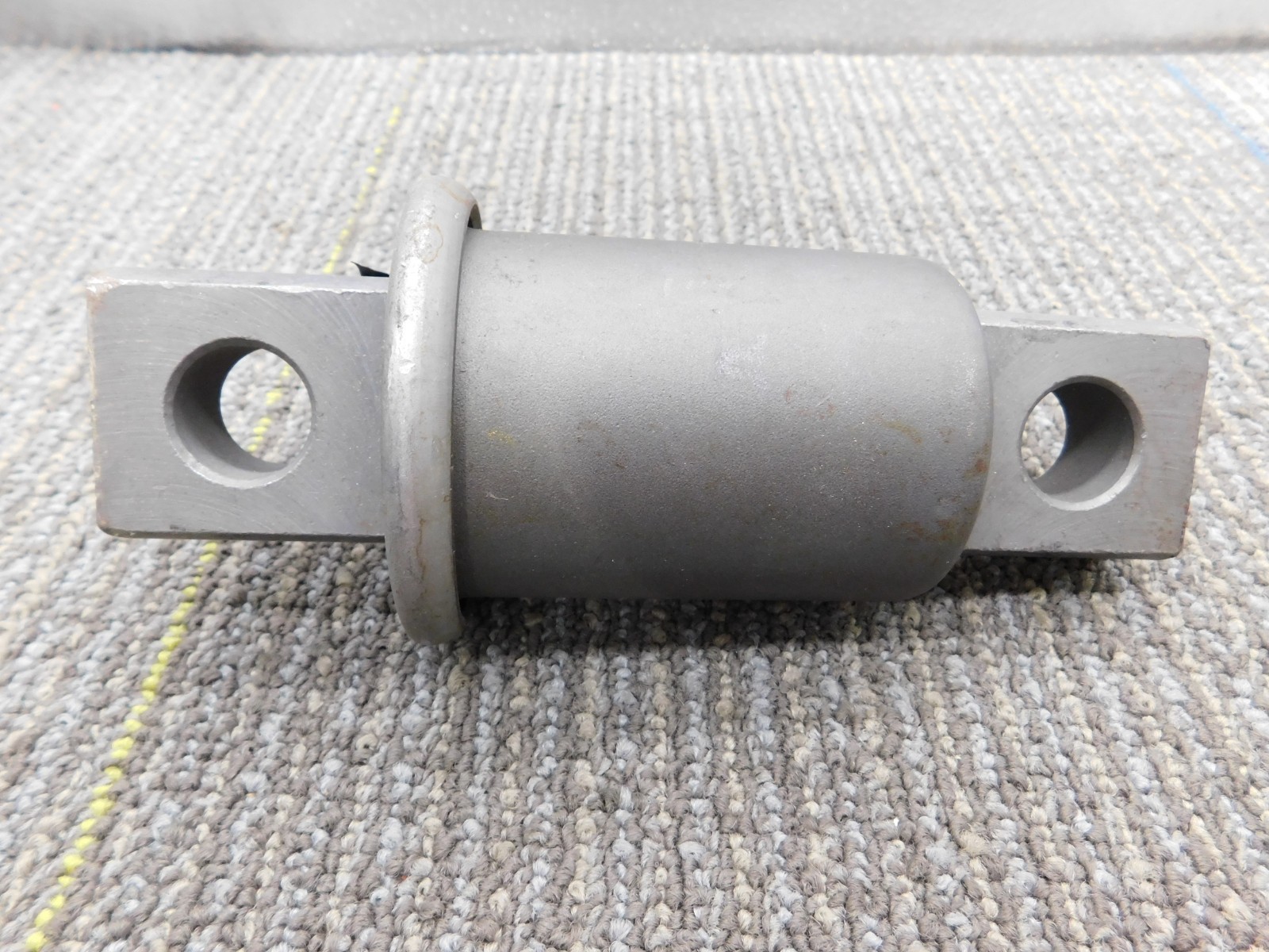 NEW PACCAR P52296 BUSHING-RUBBER CAN W/ANTI BUJE LAL TA 880230 PAT 6430774
