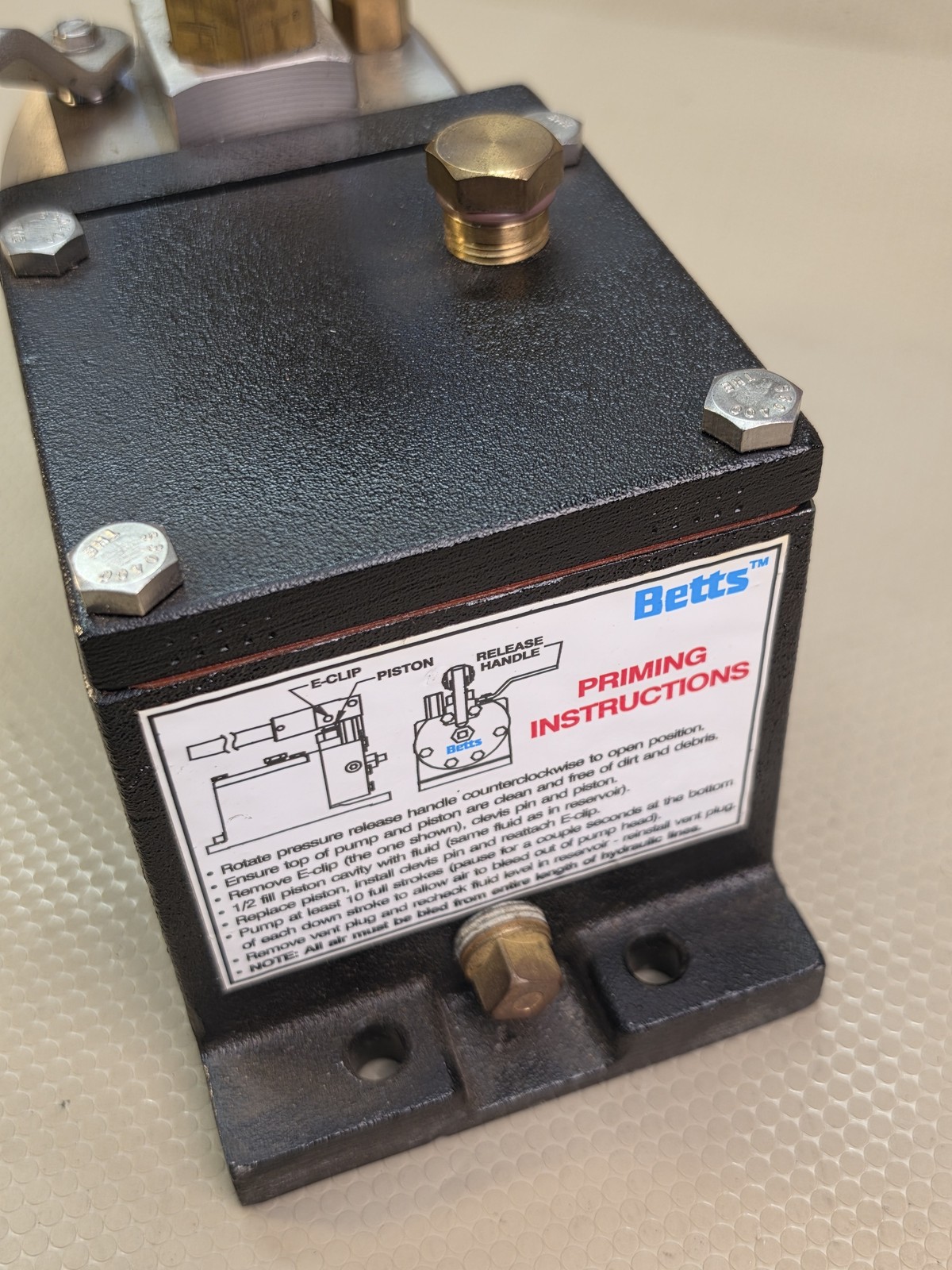 Betts HP46982SL Hydraulic Hand Pump Actuator Valve Trailer